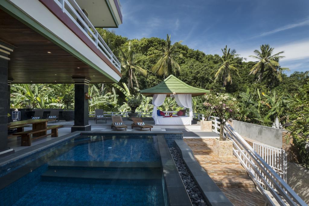 Villa Suari I *